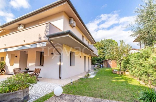 casa indipendente in vendita a Bassano del Grappa