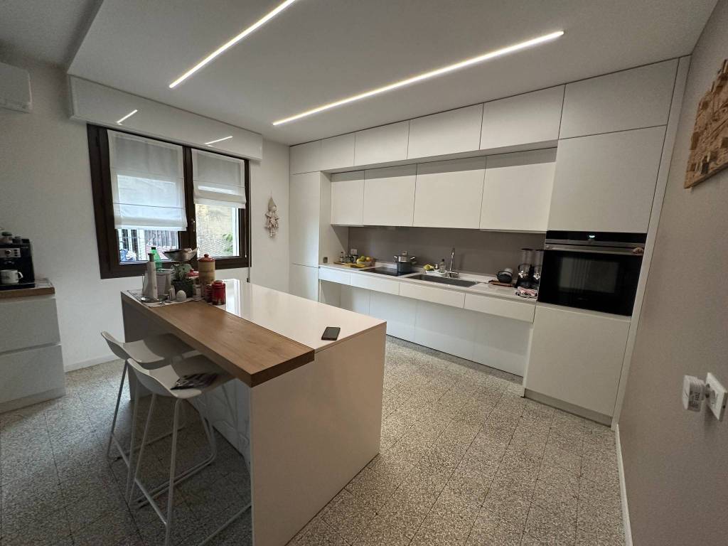 casa indipendente in vendita a Bassano del Grappa in zona Marchesane