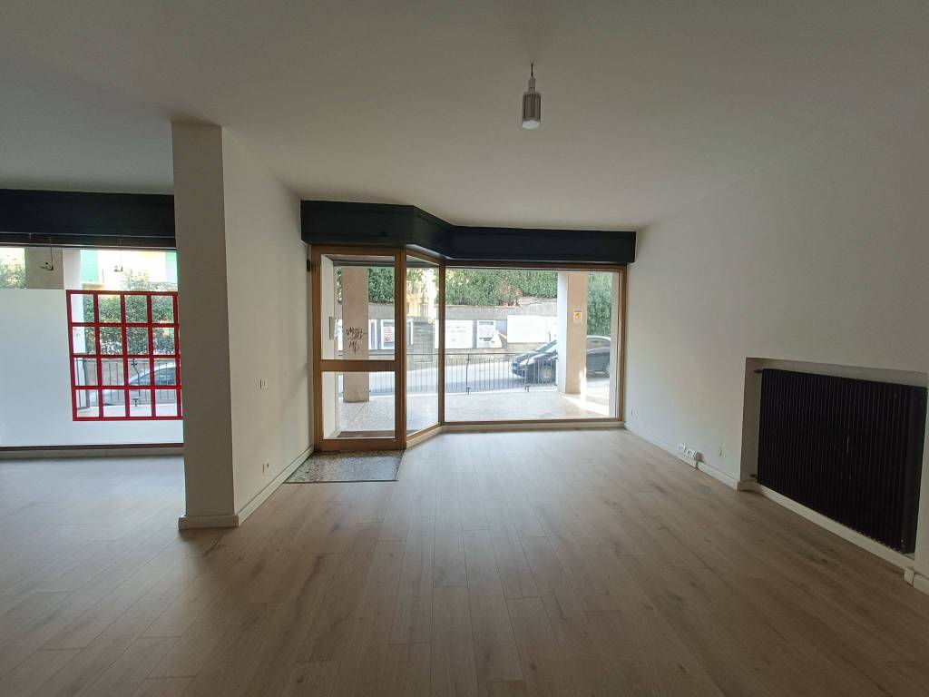 negozio in vendita a Bassano del Grappa