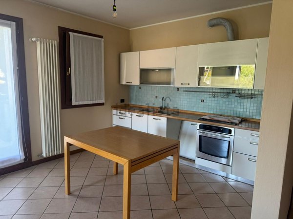 casa indipendente in vendita a Bassano del Grappa