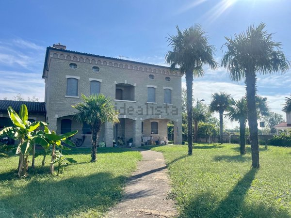 casa indipendente in vendita a Bassano del Grappa