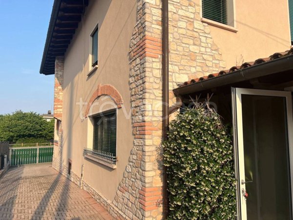 casa indipendente in vendita a Bassano del Grappa in zona Marchesane