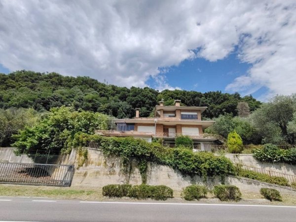 casa indipendente in vendita a Bassano del Grappa