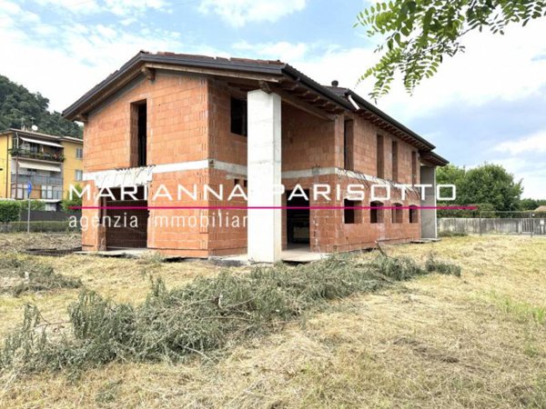 casa indipendente in vendita a Bassano del Grappa