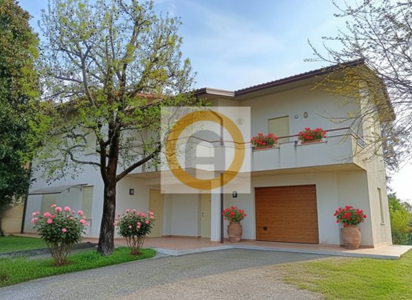 casa indipendente in vendita a Bassano del Grappa