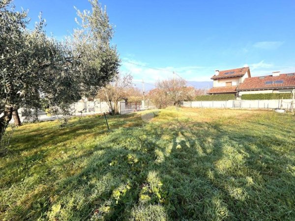 casa indipendente in vendita a Bassano del Grappa in zona Marchesane