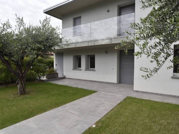 casa indipendente in vendita a Bassano del Grappa