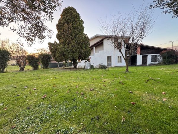 casa indipendente in vendita a Bassano del Grappa