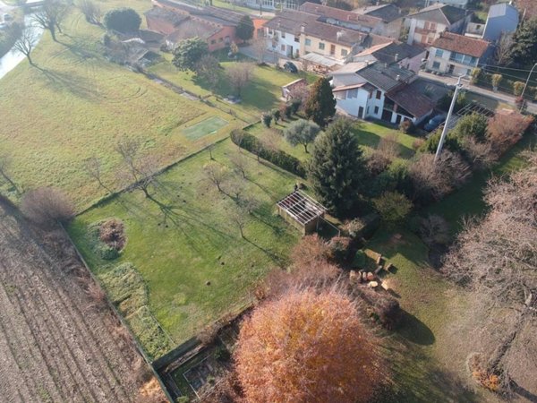 casa indipendente in vendita a Bassano del Grappa