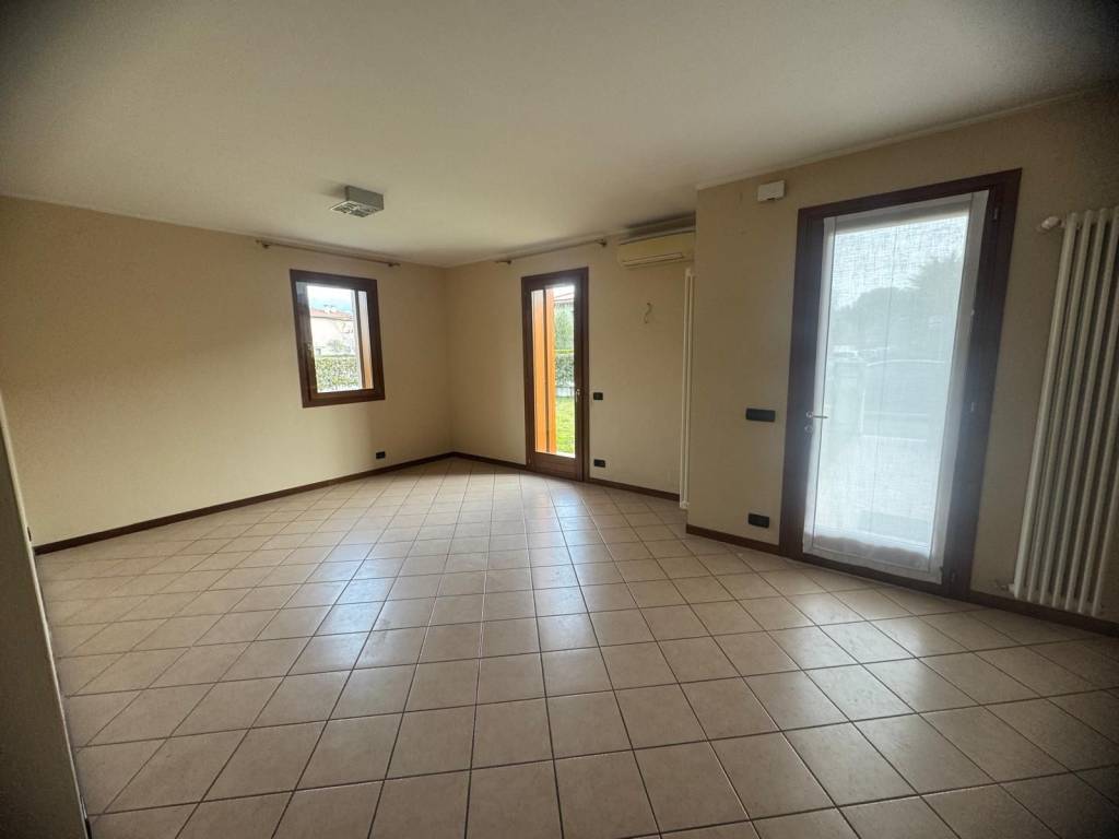 casa indipendente in vendita a Bassano del Grappa