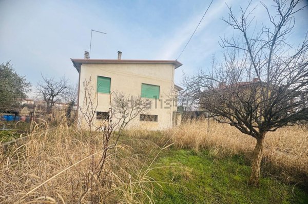 casa indipendente in vendita a Bassano del Grappa