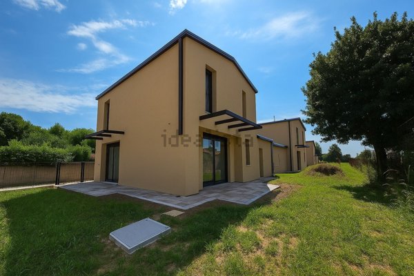 casa indipendente in vendita a Bassano del Grappa