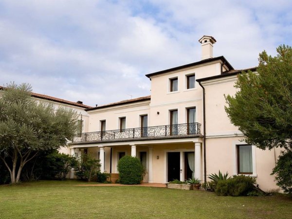 casa indipendente in vendita a Bassano del Grappa