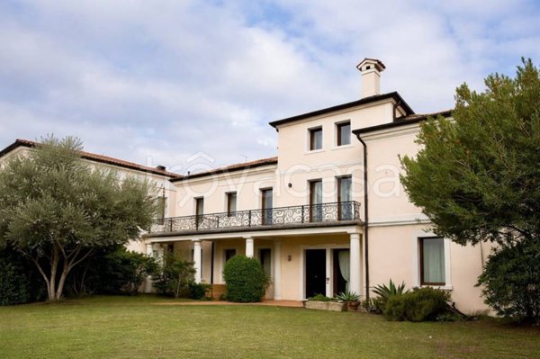 casa indipendente in vendita a Bassano del Grappa