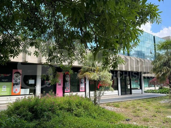 intera palazzina in vendita a Bassano del Grappa