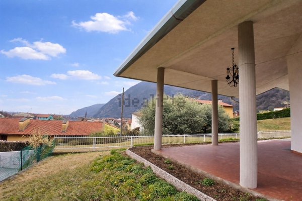 casa indipendente in vendita a Bassano del Grappa in zona Campese
