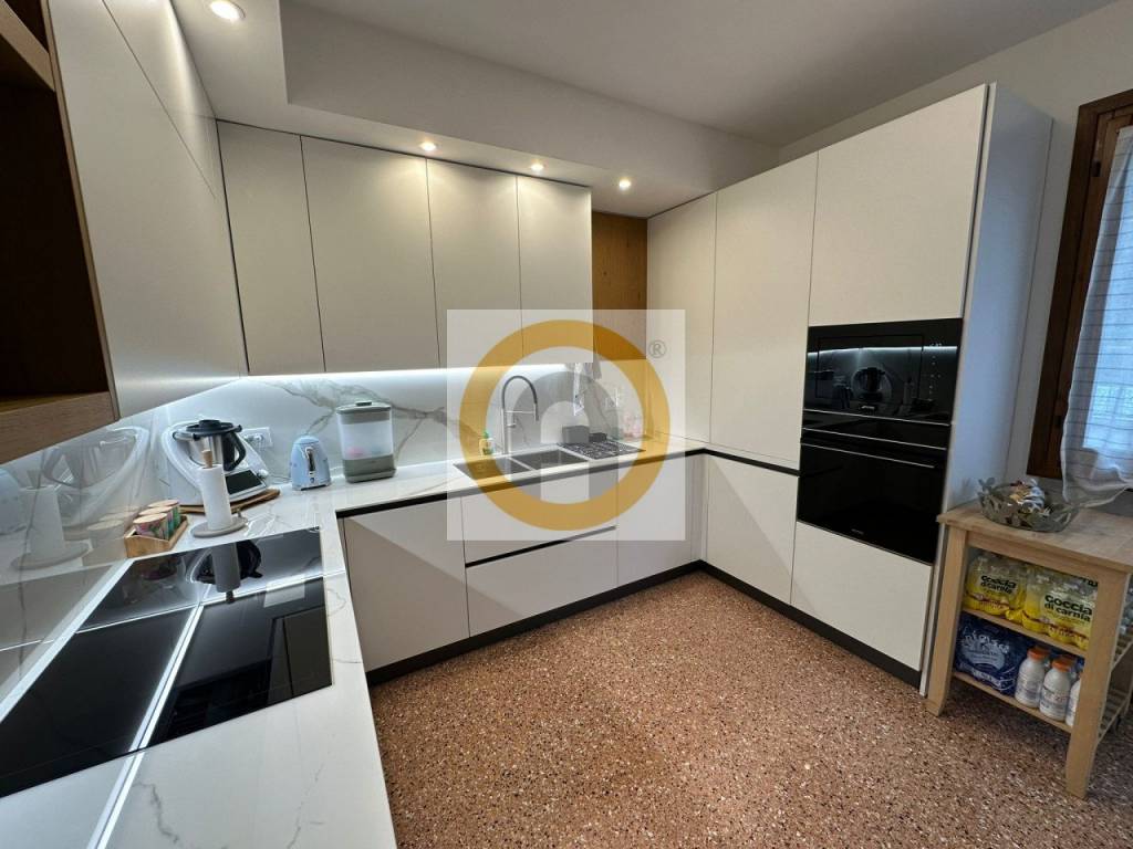 casa indipendente in vendita a Bassano del Grappa