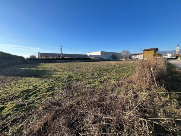 terreno agricolo in vendita a Bassano del Grappa