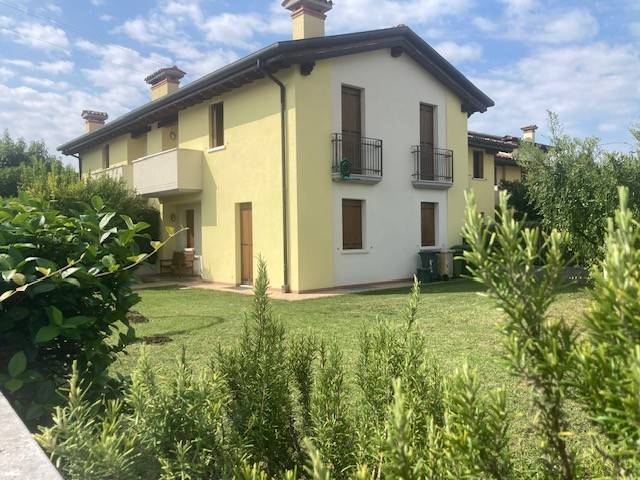 casa indipendente in vendita a Bassano del Grappa