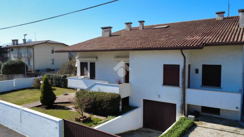 casa indipendente in vendita a Bassano del Grappa