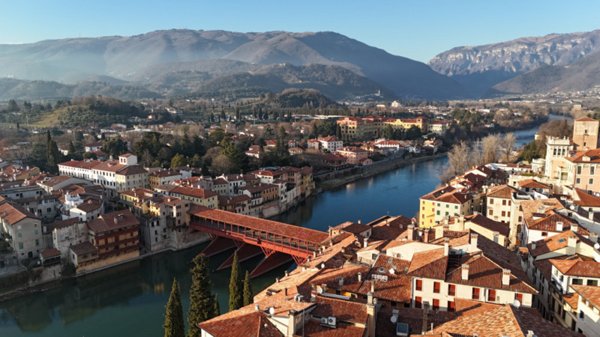 casa indipendente in vendita a Bassano del Grappa