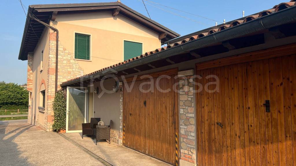 casa indipendente in vendita a Bassano del Grappa in zona Marchesane