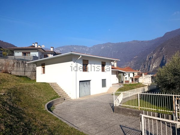 casa indipendente in vendita a Bassano del Grappa