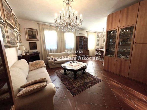 casa indipendente in vendita a Bassano del Grappa