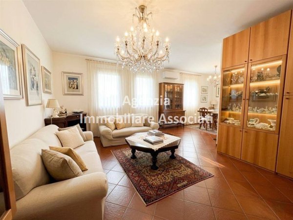 casa indipendente in vendita a Bassano del Grappa