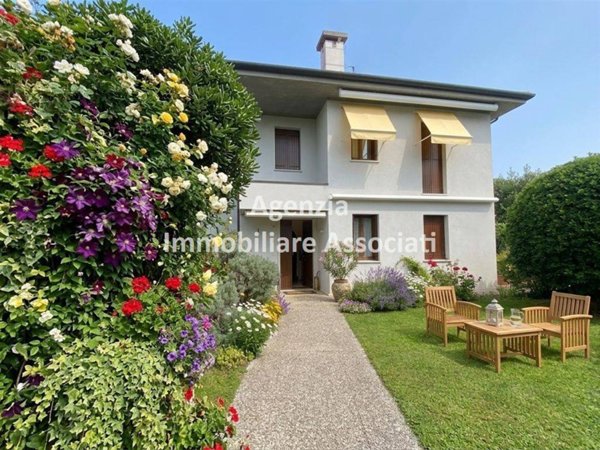 casa indipendente in vendita a Bassano del Grappa