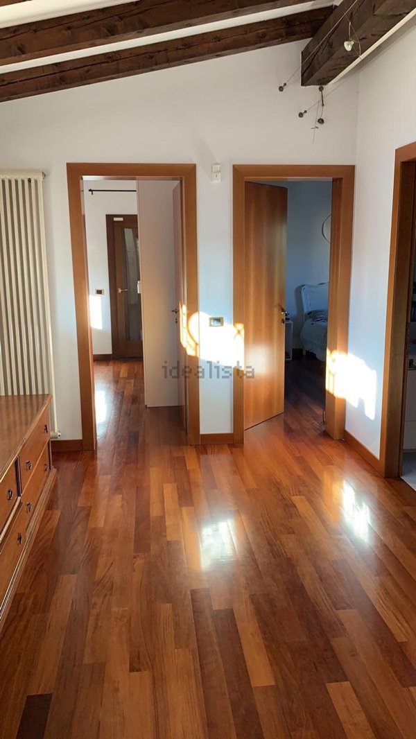 casa indipendente in vendita a Bassano del Grappa