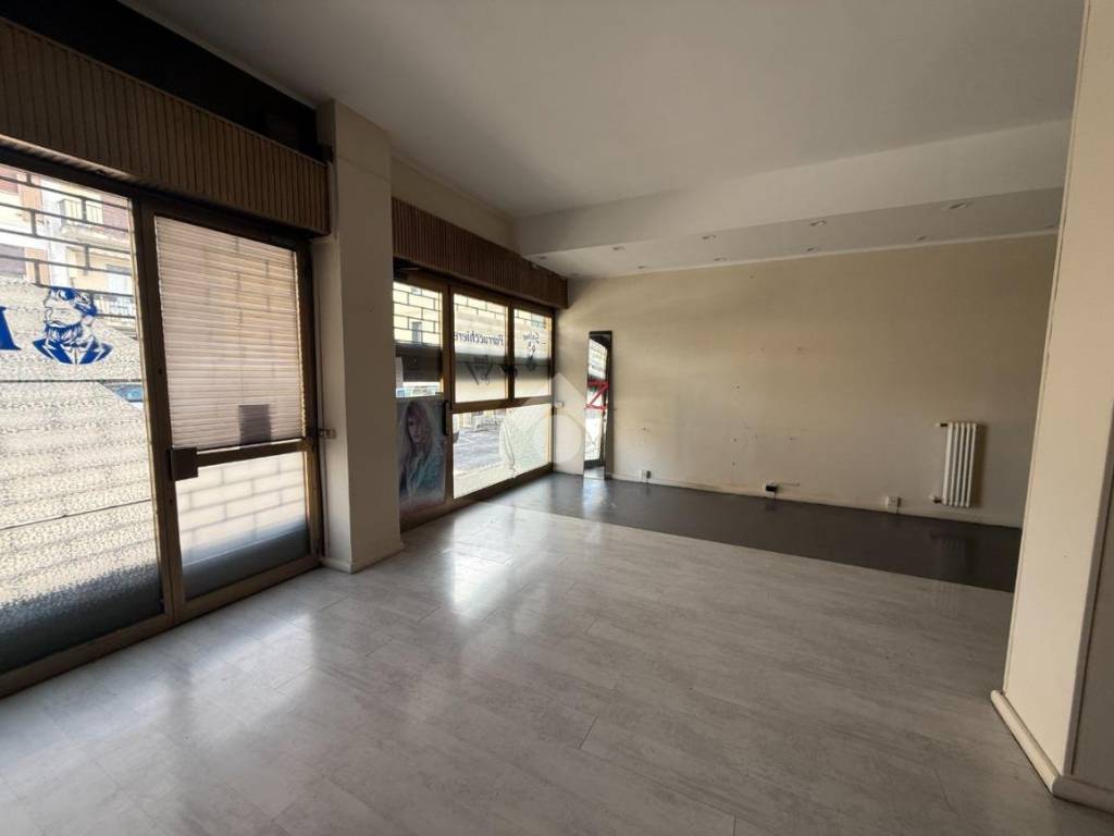 negozio in vendita a Bassano del Grappa