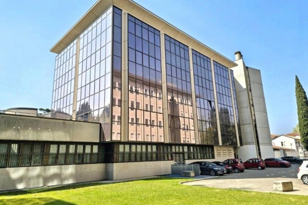 ufficio in vendita a Bassano del Grappa
