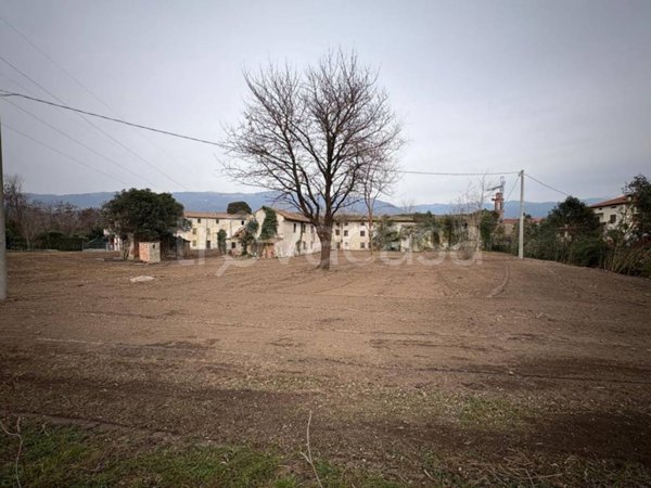terreno edificabile in vendita a Bassano del Grappa