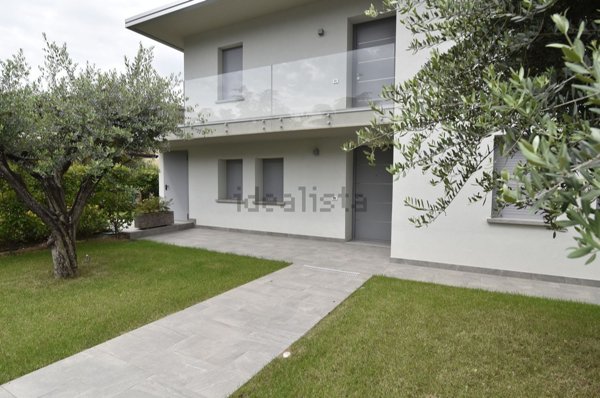 casa indipendente in vendita a Bassano del Grappa
