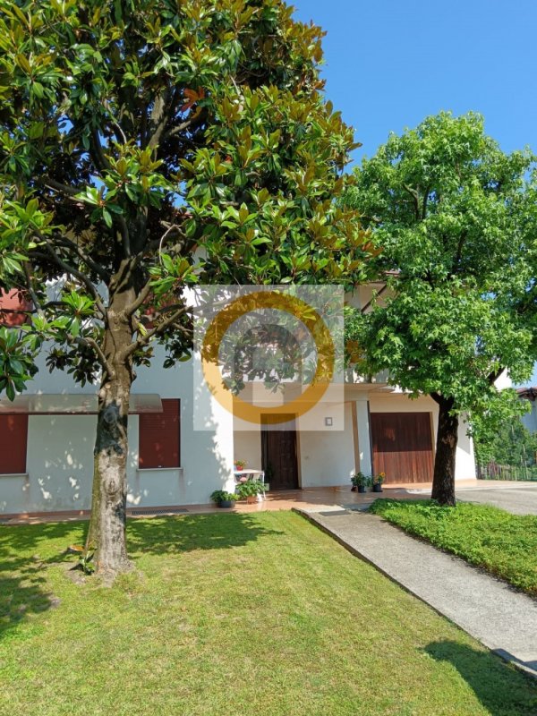 casa indipendente in vendita a Bassano del Grappa