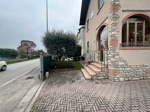 casa indipendente in vendita a Bassano del Grappa in zona Marchesane