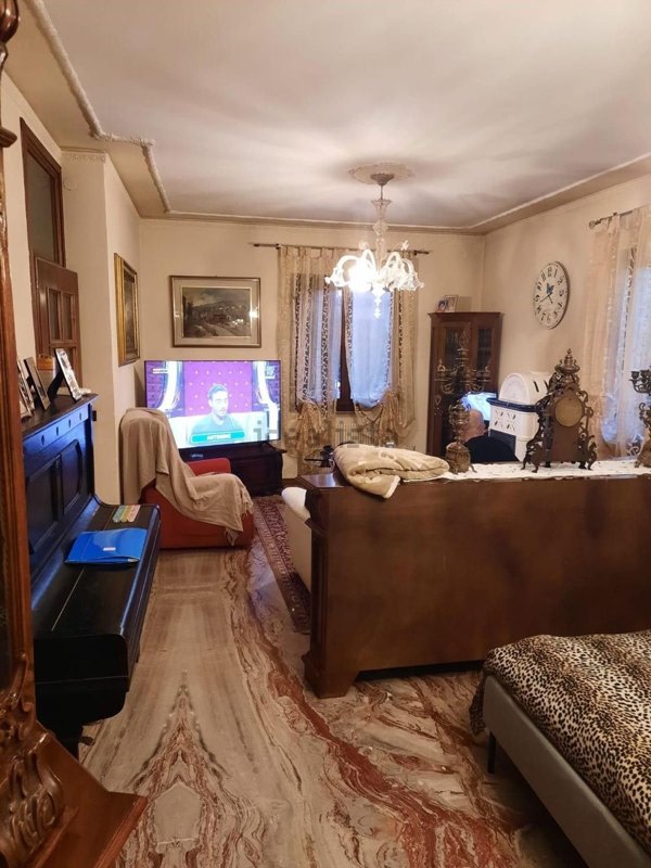 casa indipendente in vendita a Bassano del Grappa