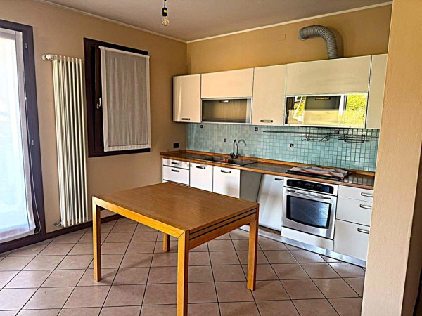 casa indipendente in vendita a Bassano del Grappa