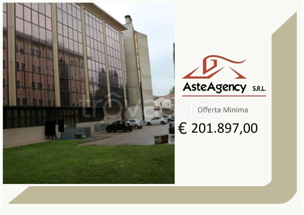 ufficio in vendita a Bassano del Grappa