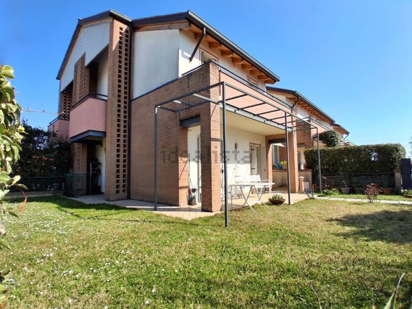 casa indipendente in vendita a Bassano del Grappa