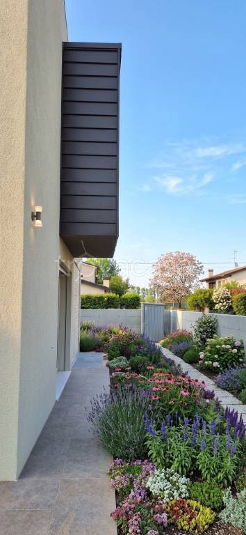 casa indipendente in vendita a Bassano del Grappa