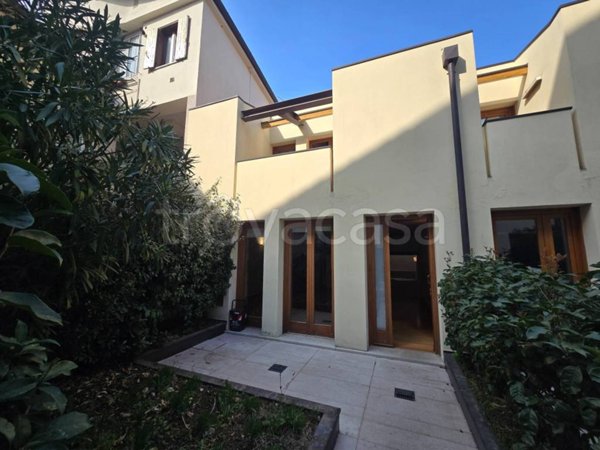 casa indipendente in vendita a Bassano del Grappa