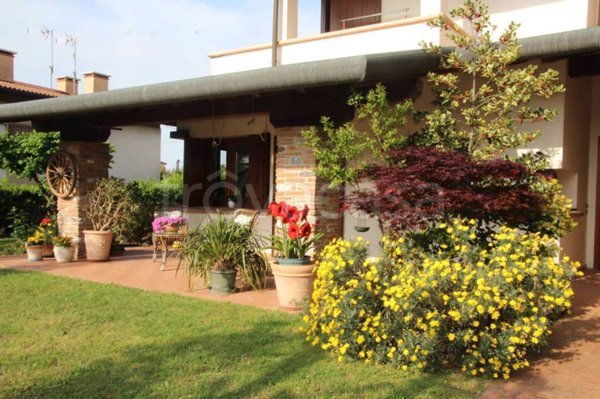 casa indipendente in vendita a Bassano del Grappa