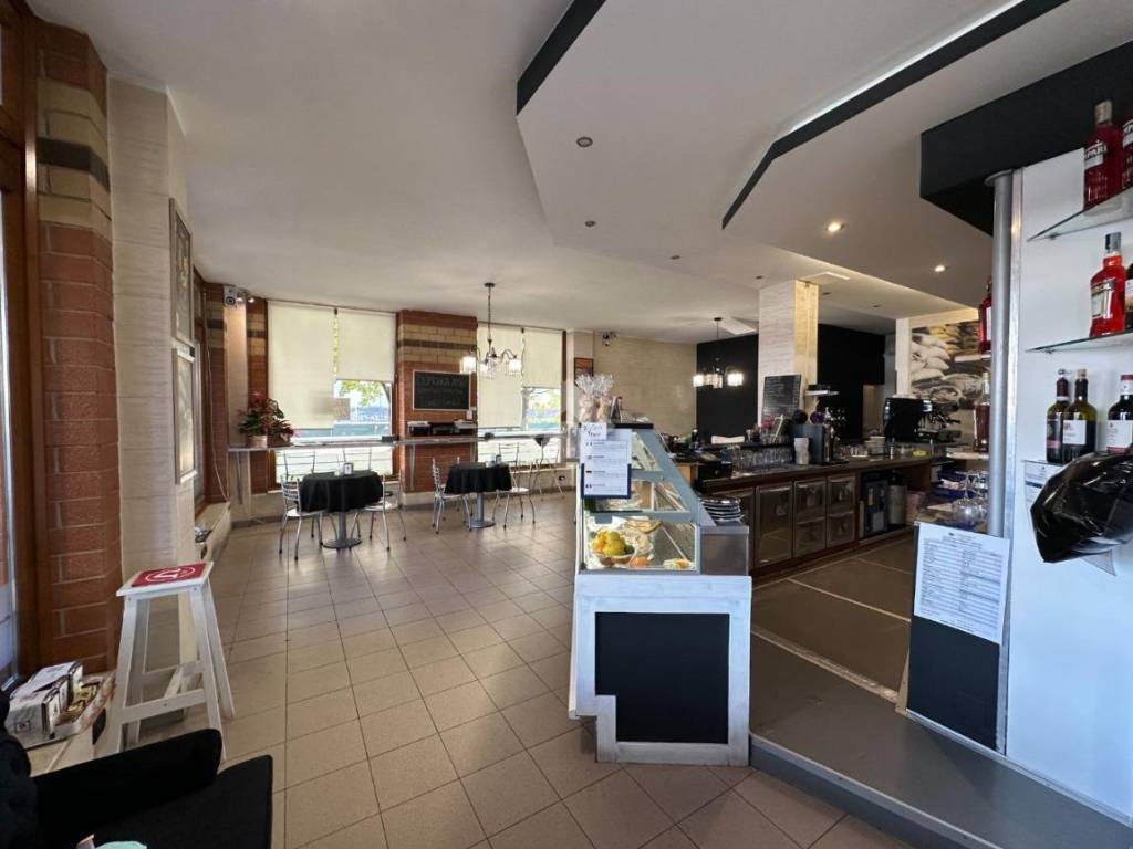 negozio in vendita a Bassano del Grappa