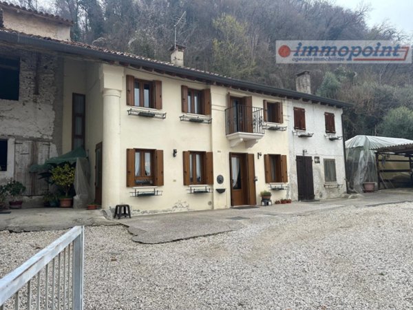 casa indipendente in vendita a Bassano del Grappa