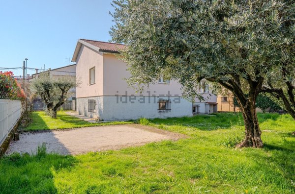 casa indipendente in vendita a Bassano del Grappa