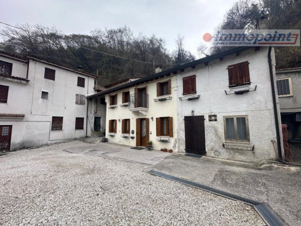 casa indipendente in vendita a Bassano del Grappa