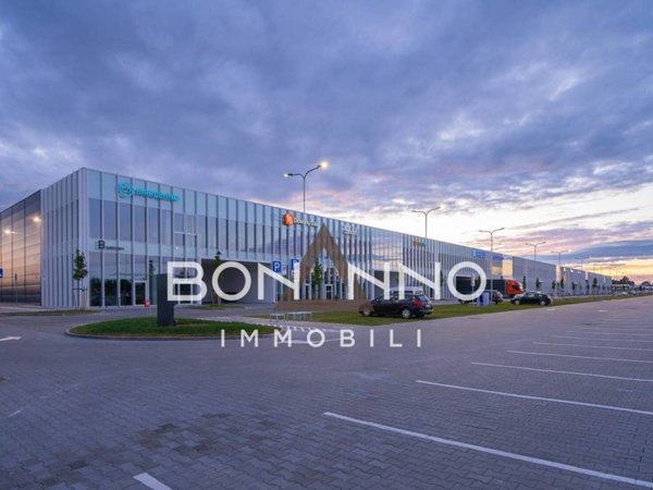 negozio in vendita a Bassano del Grappa