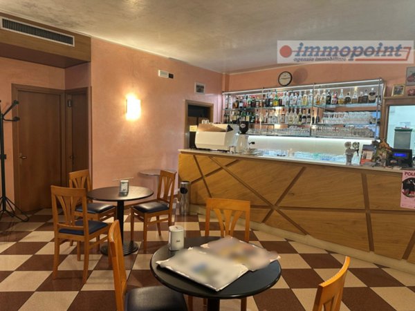 negozio in vendita a Bassano del Grappa